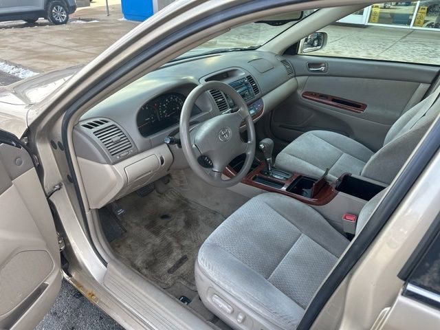 2004 Toyota Camry LE