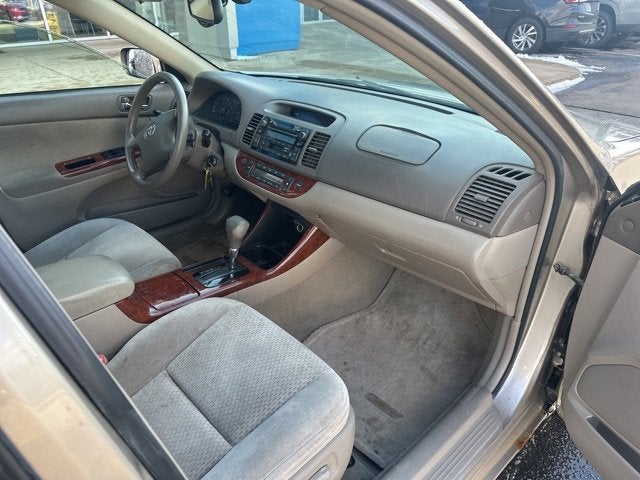 2004 Toyota Camry LE