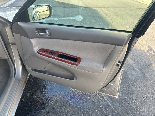 2004 Toyota Camry LE