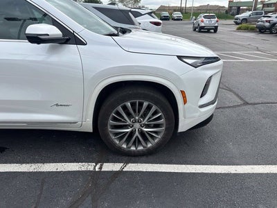 2025 Buick Enclave Avenir