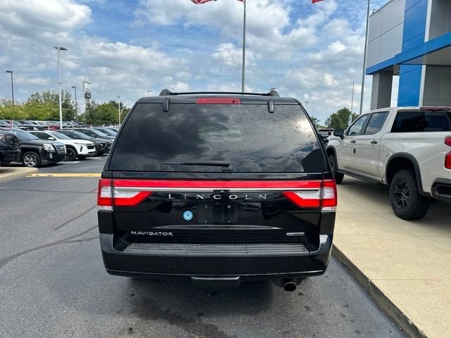 2016 Lincoln Navigator Select