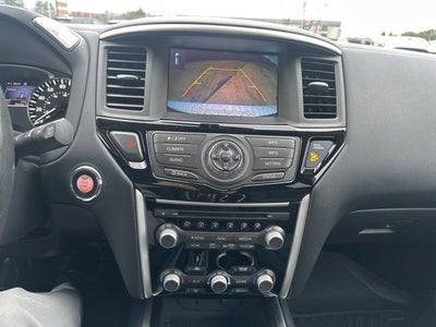 2017 Nissan Pathfinder SV