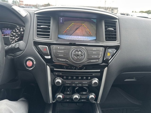 2017 Nissan Pathfinder SV