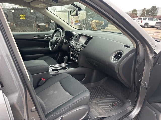 2017 Nissan Pathfinder SV