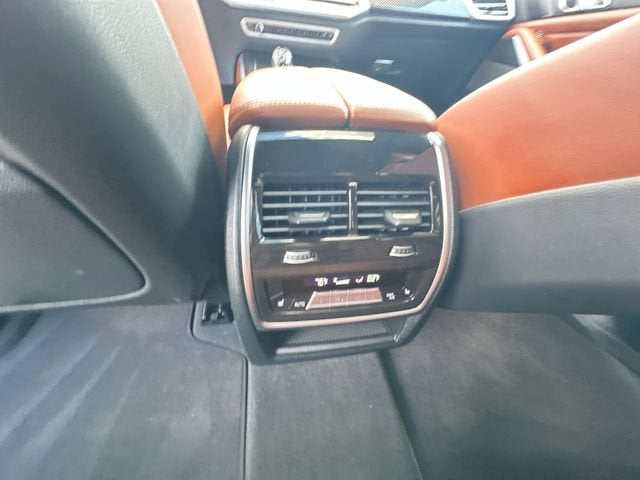 2022 BMW X5 M50i