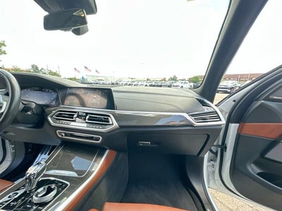 2022 BMW X5 M50i