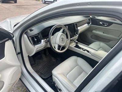 2019 Volvo S60 T6 Momentum