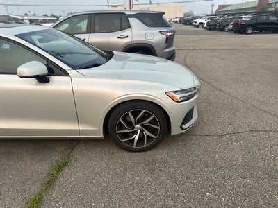 2019 Volvo S60 T6 Momentum