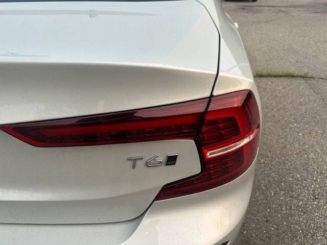 2019 Volvo S60 T6 Momentum