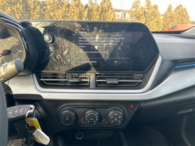 2025 Chevrolet Trax LS