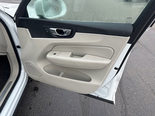 2018 Volvo XC60 T5 Momentum