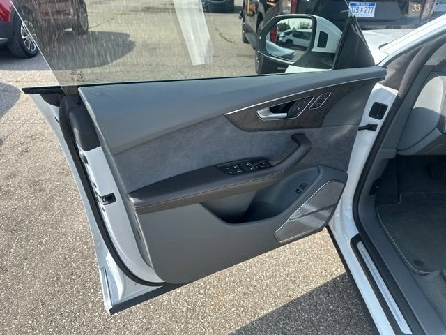 2019 Audi Q8 55 Premium