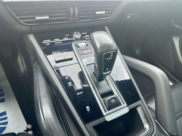 2021 Porsche Cayenne Base