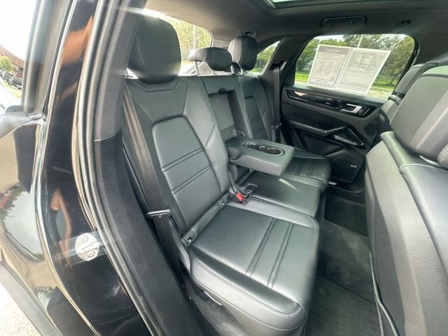 2021 Porsche Cayenne Base