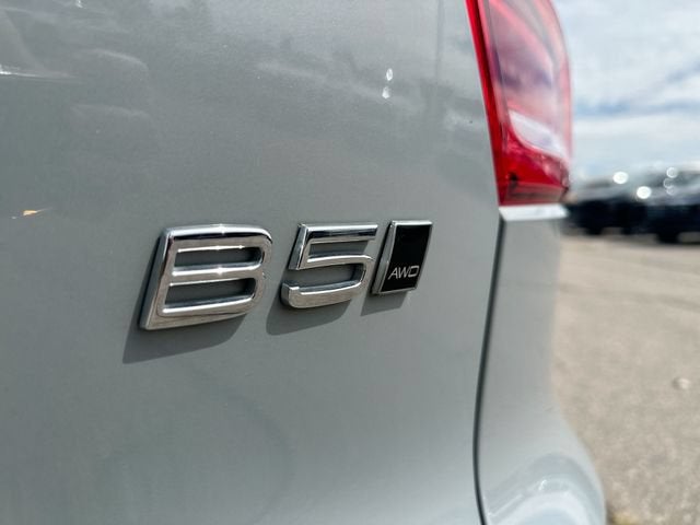 2025 Volvo XC40 B5 Plus Bright Theme