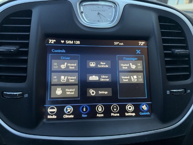2022 Chrysler 300 Touring