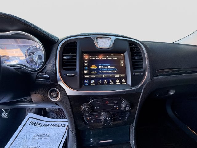 2022 Chrysler 300 Touring